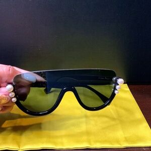 Black/Pearl Fendi Sunglasses